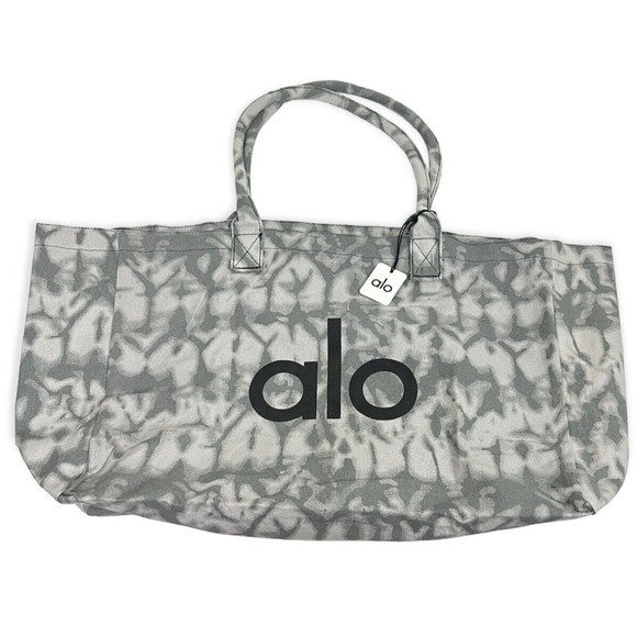 ALO Yoga Handbags - Alo Yoga Shopper Tote Grey Tie Dye Canvas Oversized Gym Beach Bag 20x13x7